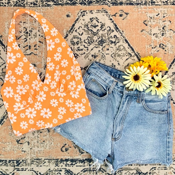 Daisy Print Open Back Halter Cropped Tank - Orange - Picture 15 of 16